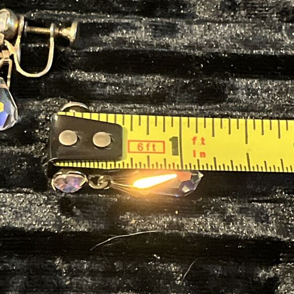 Vintage Goldtone Teardrop Faceted AB Crystal Drop Dangle Screw Back Earrings - Picture 6 of 6